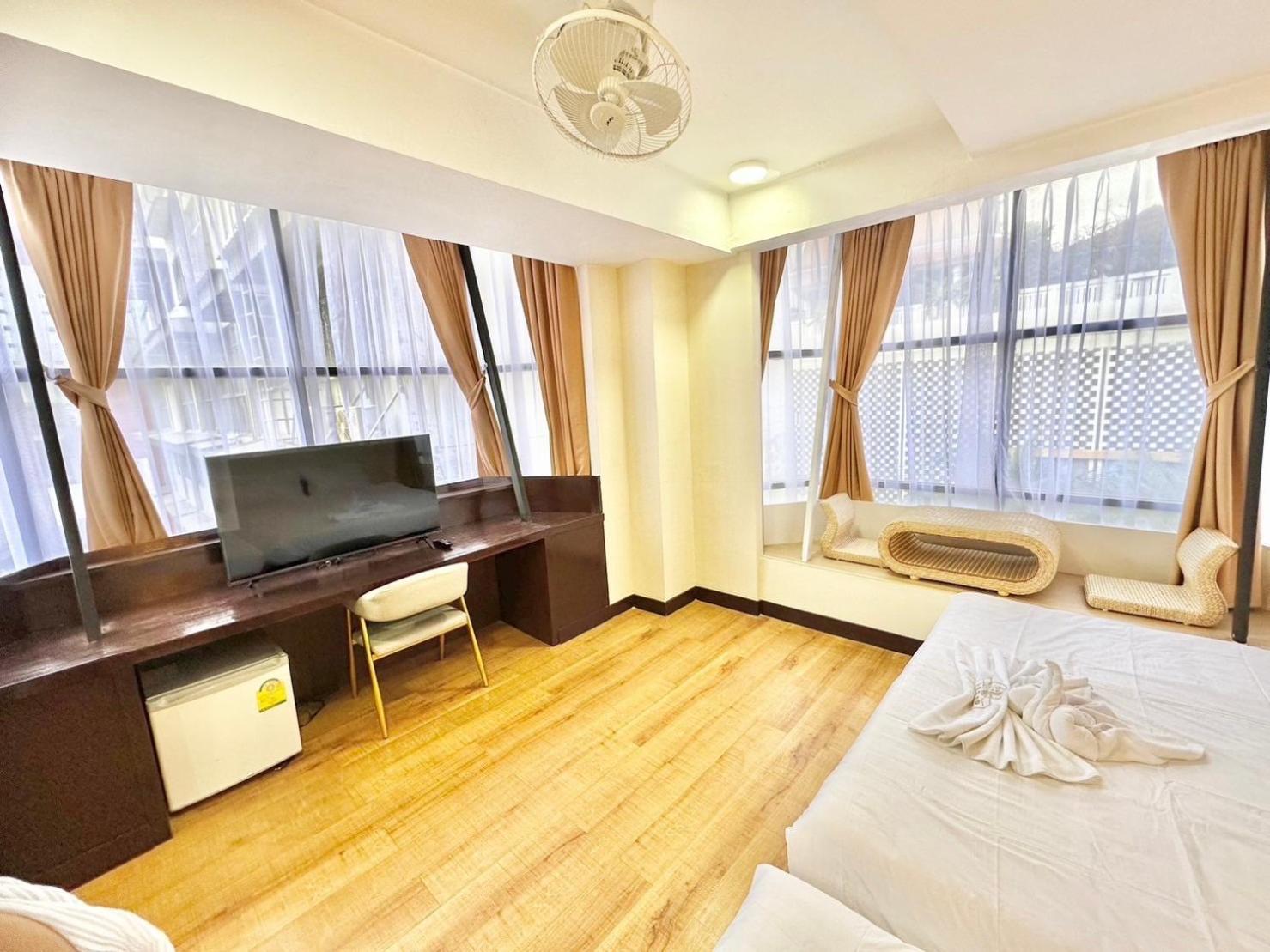 Abc So Hotel Bangkok Exteriör bild
